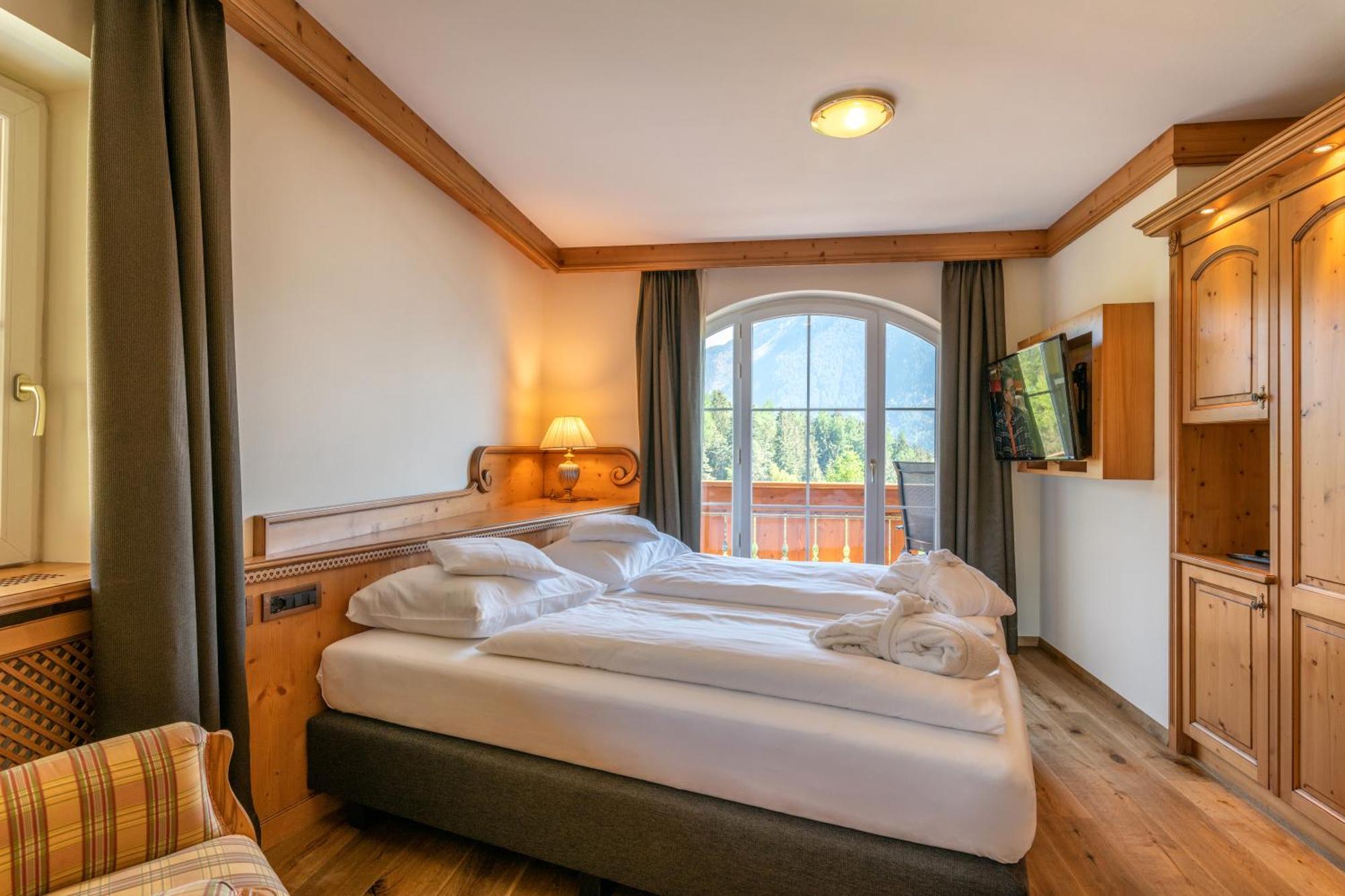 Hotel Albion Mountain Spa Resort Dolomites Ortisei Exterior photo
